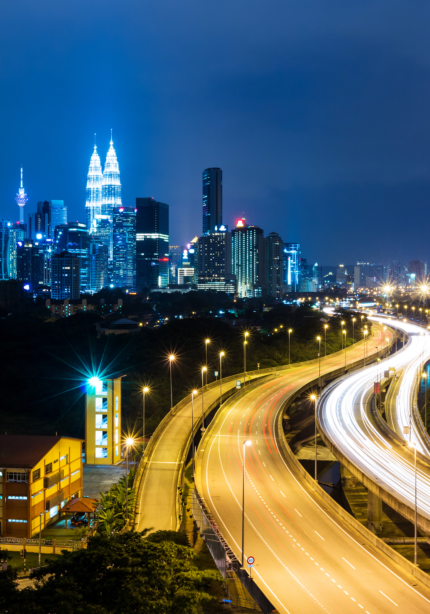 Kuala lumpur skyline night